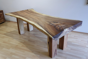 Jedálenský stôl z Acacia 210x75/112x76